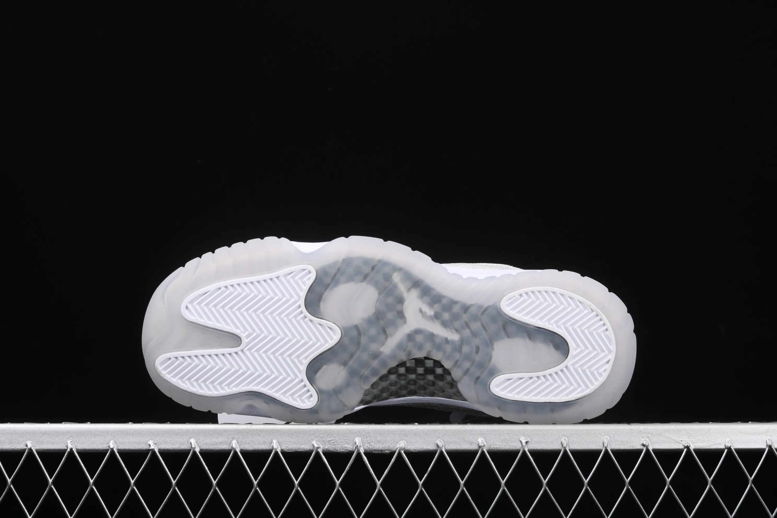 All categories Air Jordan Jordan series basketball shoes Air Jordan 11 Air Jordan 11 low Metallic Silver AJ11 Joe 11 Swarovski Stars AH0715-100